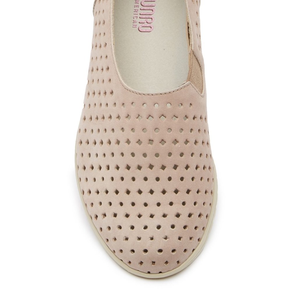 Munro New SKIPPER Nubuck Perforated Sneakers Shoe Comfort Wedge Flats Women's 9W - Picture 3 of 17